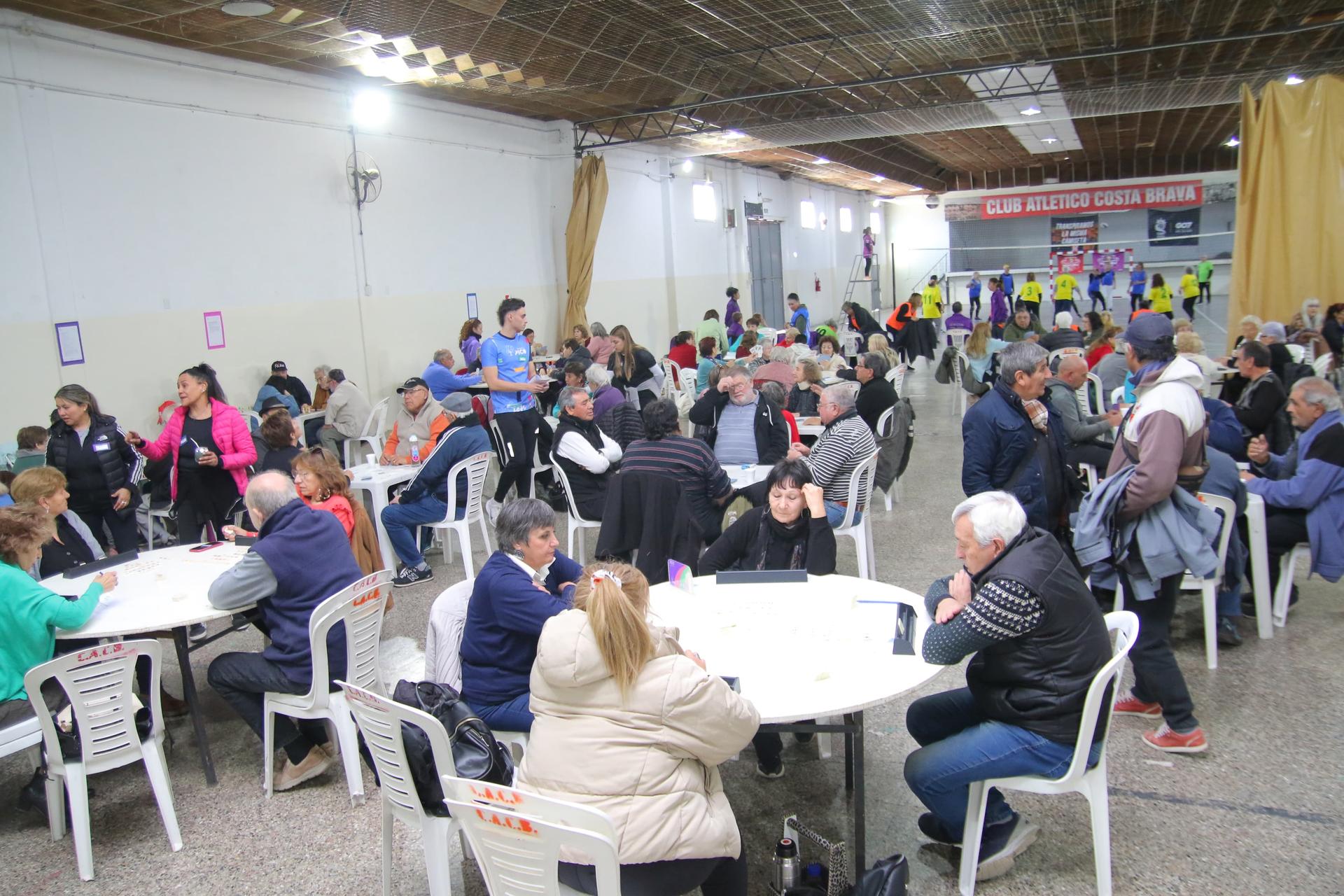 MÁS DE 170 PERSONAS MAYORES PARTICIPARON DE LOS JUEGOS DEPORTIVOS PIQUENSES