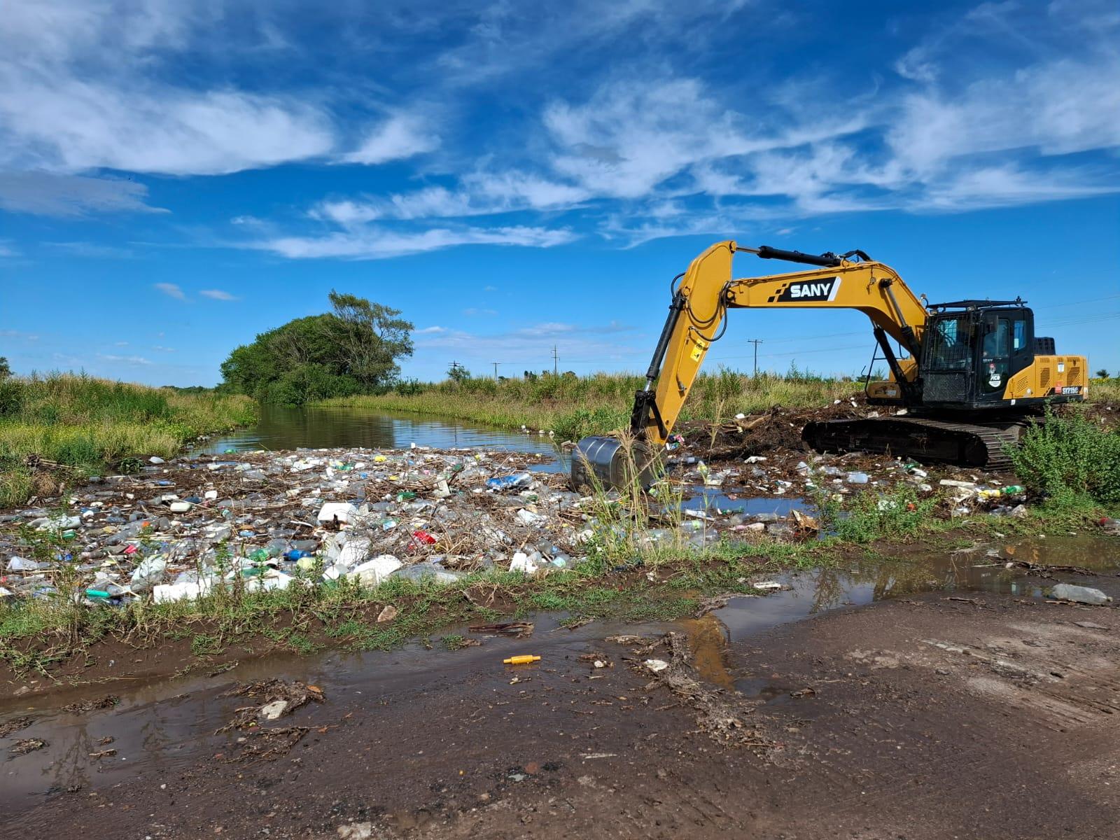 LA MUNICIPALIDAD LIMPIÓ MICROBASURALES Y SOLICITÓ MANTENER LA CORRECTA DISPOSICIÓN FINAL DE RESIDUOS