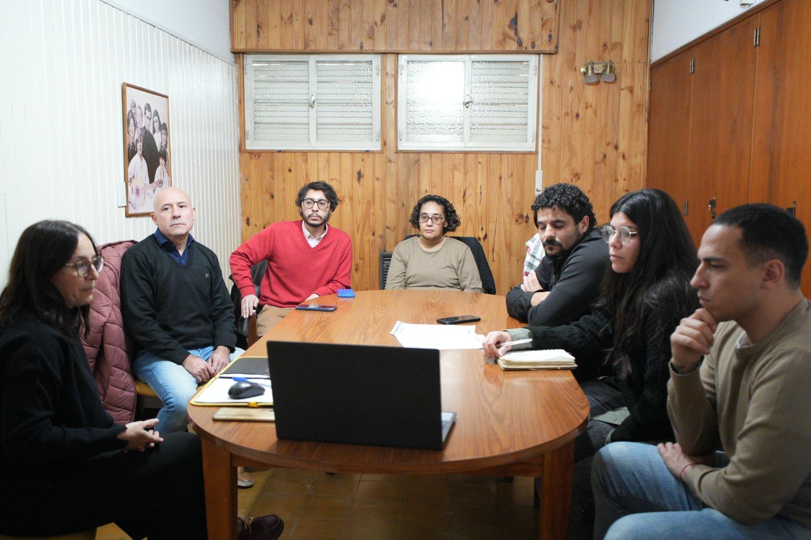 EL MUNICIPIO COMENZARÁ A COLOCAR SEÑALÉTICA INCLUSIVA EN ESPACIOS PÚBLICOS JUNTO AL COLEGIO SANTA IN